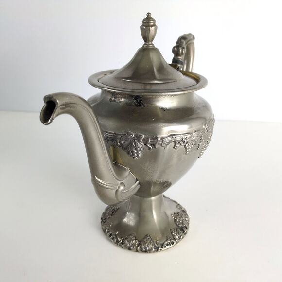 Vtg 1930s Continental Silver Co Grape Pattern Silverplate Tea Coffee Pot Pitcher - Picture 3 of 9